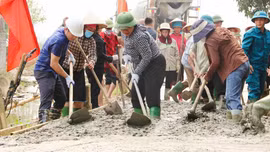 Phường Nghĩa Lộ phát động phong trào làm đường giao thông nông thôn