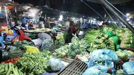 Thị trường ngày mùng 5 Tết: Không để phát sinh điểm nóng giá cả