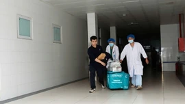24 giờ chạy đua sinh tử vận chuyển 5 đơn vị tạng từ người hiến chết não đến người