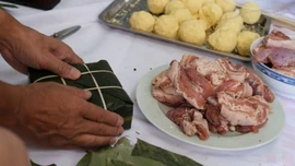 Tục gói bánh chưng ngày Tết Nguyên đán - Nét đẹp văn hóa lúa nước