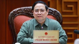 Thủ tướng: Phấn đấu đến Tết Nguyên đán 2027 hoàn thành xây mới cầu sông Lô