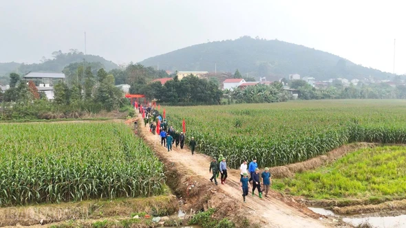 Những tuyến đường mở lối cho nông thôn phát triển