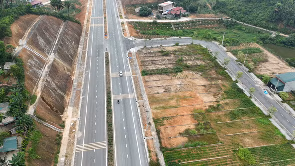 Nỗ lực thu ngân sách từ đất