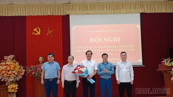 Mỏ Vàng công bố Quyết định thành lập Ban đại diện Hội đồng quản trị Ngân hàng Chính sách xã hội Việt Nam cấp xã