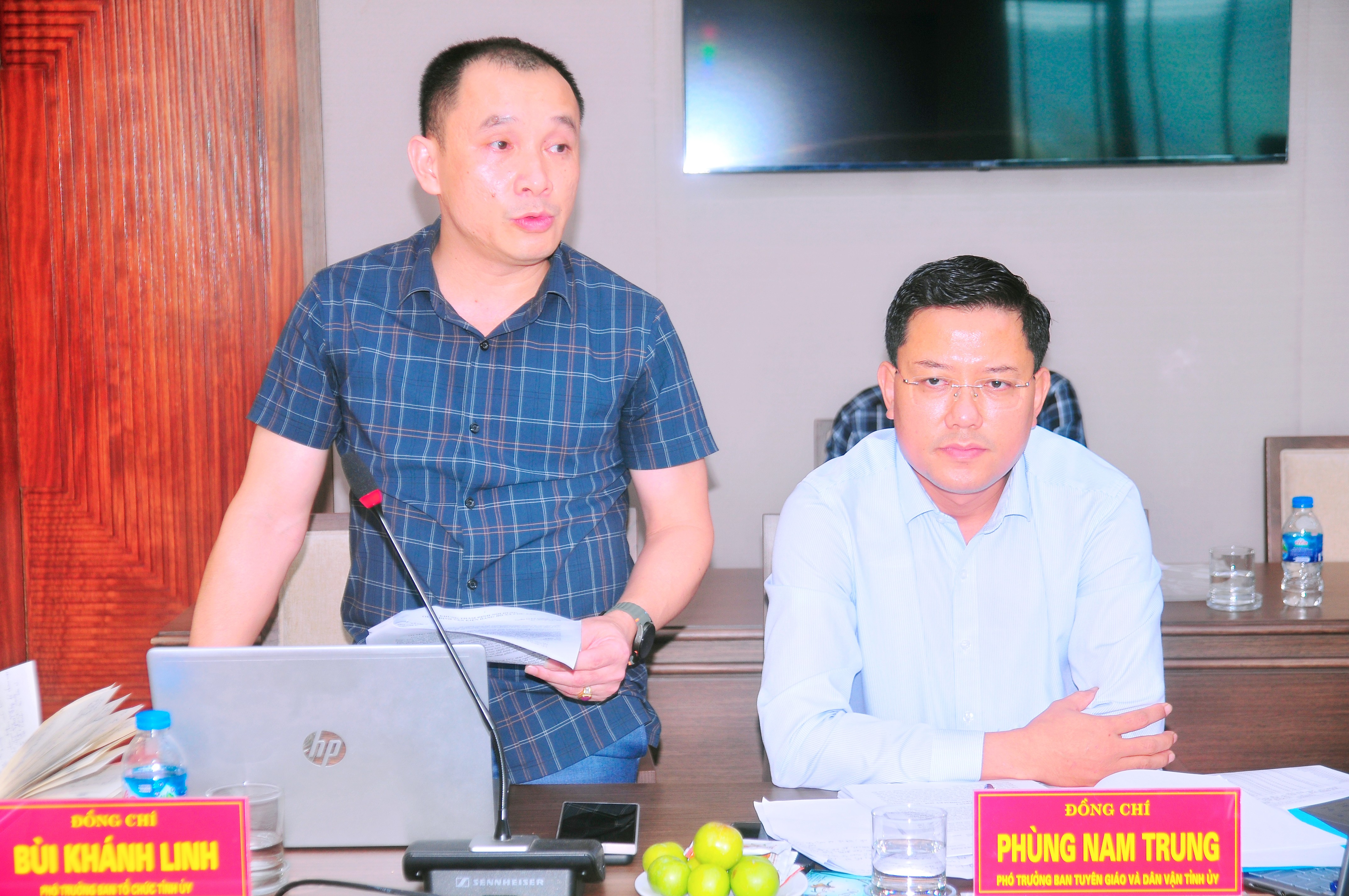 Đồng chí Bùi Khánh Linh - Phó Trưởng Ban Tổ chức Tỉnh ủy phát biểu tại buổi làm việc. duc-2086.jpg