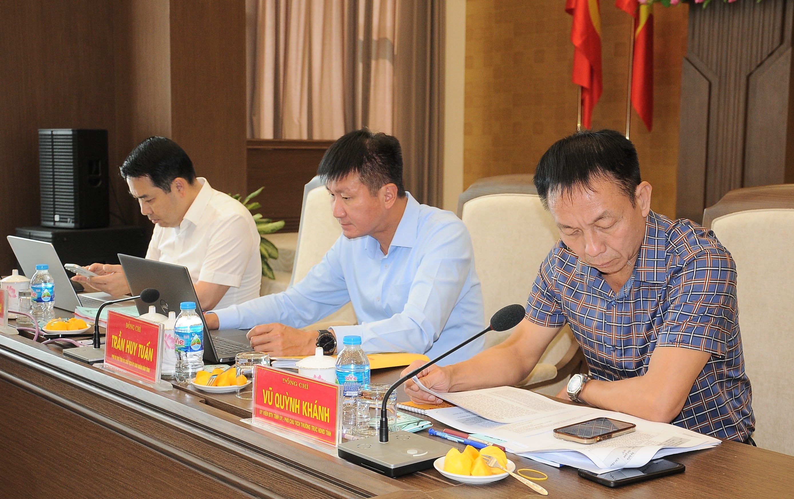 Các đồng chí lãnh đạo chủ trì hội nghị duc-3411.jpg