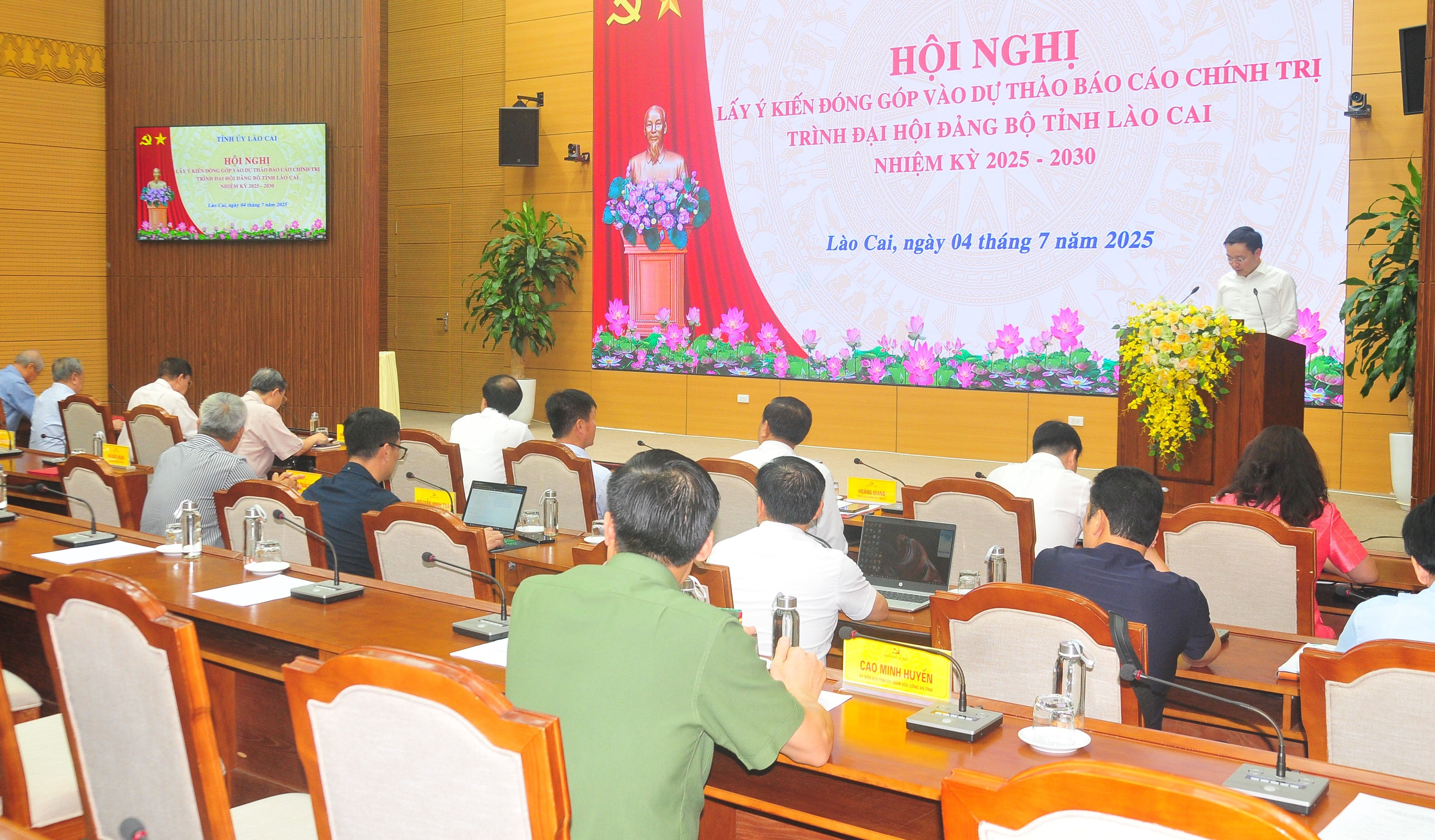 Quang cảnh hội nghị. duc-1209.jpg