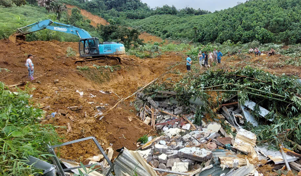 Nỗ lực tìm kiếm người mất tích.