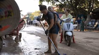 Infographic: Chăm sóc tâm lý cho trẻ em khi có thiên tai