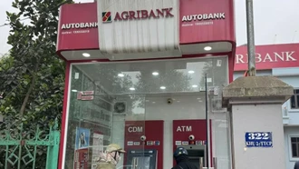 Tết Bính Ngọ 2026: ATM vắng khách, thanh toán số lên ngôi