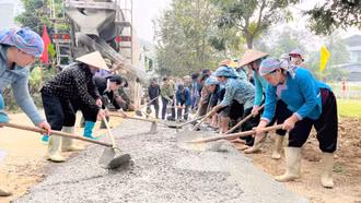 Xã Cốc San phát động ra quân làm đường giao thông nông thôn