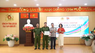 Thư viện tỉnh Lào Cai phục vụ lưu động tại Trại tạm giam số 1