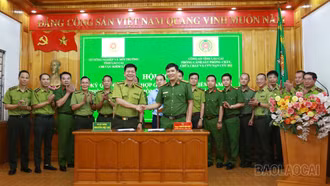 Ký kết Quy chế phối hợp phòng cháy, chữa cháy rừng trên địa bàn tỉnh Lào Cai