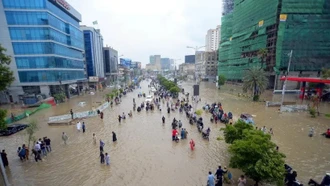 Pakistan sơ tán hơn 480.000 người dân bị mắc kẹt do lũ lụt