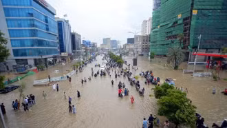 Pakistan sơ tán hơn 480.000 người dân bị mắc kẹt do lũ lụt