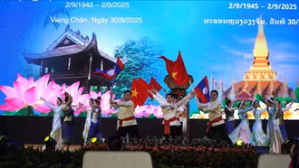 Lào tổ chức mít tinh kỷ niệm 80 năm Quốc khánh Việt Nam