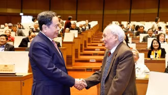 Chủ tịch Quốc hội Trần Thanh Mẫn gặp mặt nguyên lãnh đạo Quốc hội qua các thời kỳ