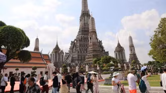 Báo Thái nêu lý do khách chọn Việt Nam thay vì Thái Lan