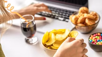 Người Mỹ dần ăn ít thực phẩm siêu chế biến hơn