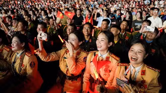 Hai ngày liên tiếp, các concert quốc gia đón tổng 100.000 lượt khán giả