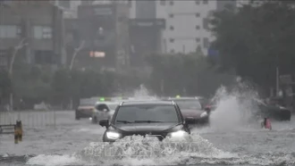 Trung Quốc kích hoạt ứng phó khẩn cấp phòng chống lũ lụt tại Hải Nam