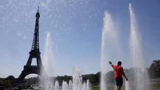 Nắng nóng kỷ lục gây cháy tại nhiều khu vực châu Âu