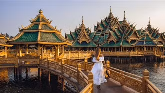 'Du lịch Thái Lan đang suy yếu do cạnh tranh gay gắt từ Việt Nam'