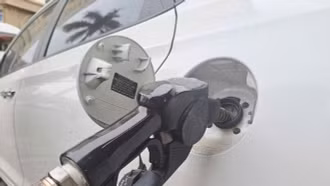 Giá xăng dầu trong nước điều chỉnh trước kỳ nghỉ lễ