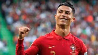 Cristiano Ronaldo tiếp tục được vinh danh