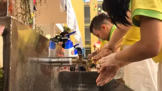 Nguy cơ nhiều bệnh truyền nhiễm bùng phát mùa tựu trường