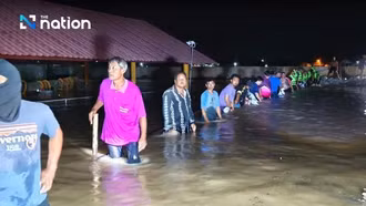 17 tỉnh miền Trung Thái Lan ngập sâu tới nửa mét do mưa lũ kéo dài