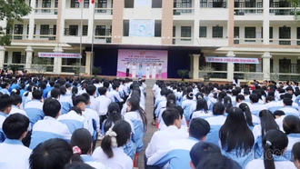 Lễ phát động hưởng ứng 35 năm Việt Nam ứng phó với HIV/AIDS