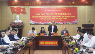 49 học viên lớp cao cấp lý luận chính trị K71.B06 tọa đàm chuyên đề ngoại khóa 