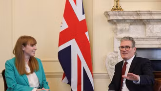 'Cuộc sát hạch' bất ngờ với đảng cầm quyền Anh