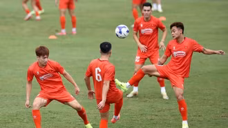 ĐT Việt Nam vượt qua CLB CAHN trong "cơn mưa bàn thắng"