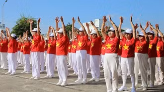 Việt Nam bước vào già hoá dân số, chăm sóc sức khoẻ người cao tuổi là yêu cầu cấp thiết