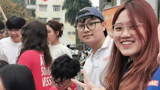 Hàng loạt trường đại học tặng 100.000 đồng cho sinh viên dịp Quốc khánh 2/9