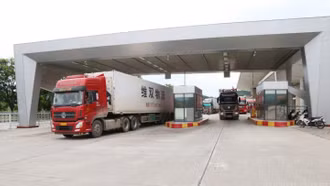 Hải quan cửa khẩu Lào Cai thu ngân sách trên 11 tỷ đồng trong 4 ngày nghỉ lễ