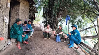 Xã Y Tý vận động người dân di dời phòng tránh lũ quét, sạt lở đất