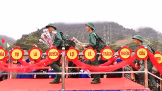 Xã Hạnh Phúc: 8 công dân viết đơn tình nguyện tham gia nghĩa vụ quân sự và công an nhân dân