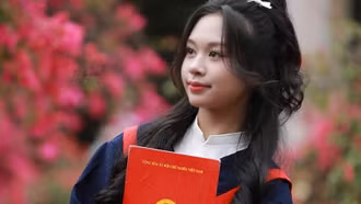 Gặp gỡ thủ khoa khối D04 toàn quốc của Lào Cai