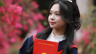 Gặp gỡ thủ khoa khối D04 toàn quốc của Lào Cai