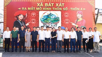 Đoàn Cụm thi đua số 1 ngành Tổ chức xây dựng Đảng tham quan mô hình "Thôn số" tại xã Bát Xát