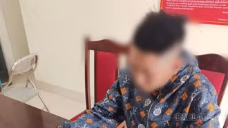 Công an xã Bản Lầu xử phạt hành chính đối tượng có hành vi bạo lực gia đình