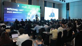 Trung bình người Việt dành khoảng 7 tiếng mỗi ngày trên mạng