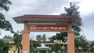 Ngộ độc thực phẩm khiến 41 học sinh nhập viện, một trường tiểu học bị phạt 196,5 triệu đồng