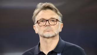 HLV Troussier: "Với Trung Quốc, Việt Nam dễ chơi hơn UAE"