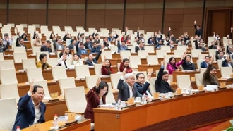 Cử tri nhất trí cao giới thiệu 122 đồng chí ứng cử đại biểu Quốc hội hoạt động chuyên trách khóa XVI