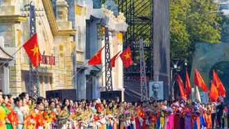 Người lao động vui mừng khi có thêm một ngày nghỉ lễ vào 24/11 hàng năm