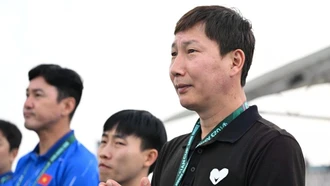 HLV Kim Sang Sik lý giải việc Đình Bắc dự bị, không ngại gặp Nhật Bản ở tứ kết